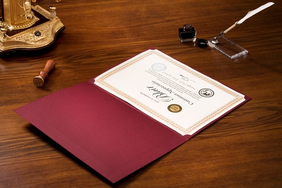 Горизонтальный/вертикальный сделанный материал пергамента папок представления сертификата версии